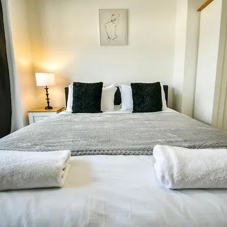 Buckingham Terrace - 4 Bedrooms - Sleeps 7 Dom wakacyjny *